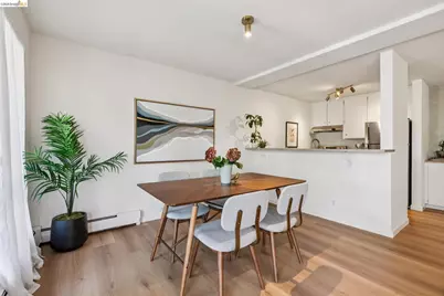 377 Palm Ave #305, Oakland, CA 94610 - Photo 13