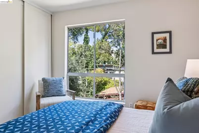 377 Palm Ave #305, Oakland, CA 94610 - Photo 19