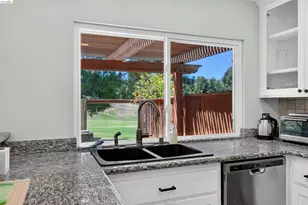 359 Kinross Dr, Walnut Creek, CA 94598 - Photo 23