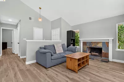 359 Kinross Dr, Walnut Creek, CA 94598 - Photo 9