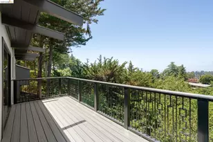 6341 Longcroft, Oakland, CA 94611 - Photo 23