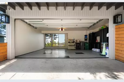 6341 Longcroft, Oakland, CA 94611 - Photo 33