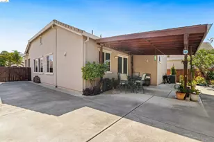 1676 Hickam Cir, Suisun City, CA 94585 - Photo 35