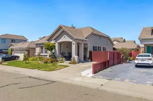 1676 Hickam Cir, Suisun City, CA 94585 - Photo 3