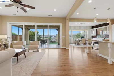 3871 Highpointe Ct, Dublin, CA 94568 - Photo 7