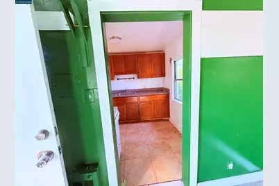 2625 75th Ave, Oakland, CA 94605 - Photo 17