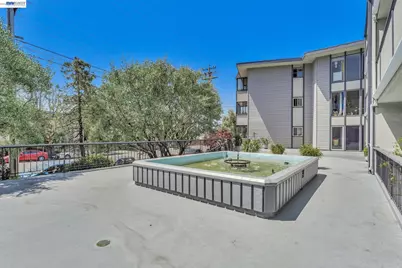 567 Oakland Ave #104, Oakland, CA 94606 - Photo 7