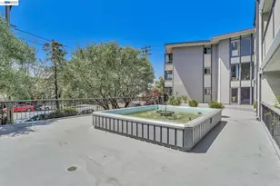 567 Oakland Ave, Oakland, CA 94606 - Photo 7