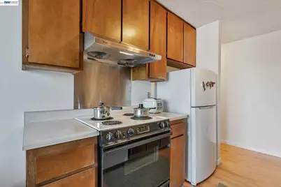 567 Oakland Ave #104, Oakland, CA 94606 - Photo 21