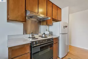 567 Oakland Ave, Oakland, CA 94606 - Photo 21