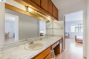 567 Oakland Ave, Oakland, CA 94606 - Photo 33
