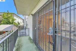 567 Oakland Ave, Oakland, CA 94606 - Photo 41