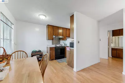 567 Oakland Ave #104, Oakland, CA 94606 - Photo 27