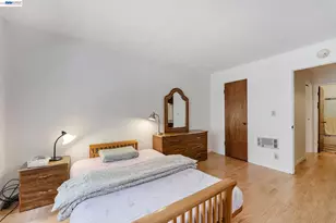 567 Oakland Ave, Oakland, CA 94606 - Photo 29