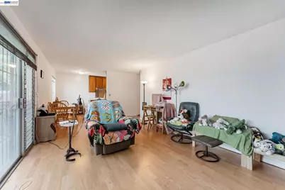 567 Oakland Ave #104, Oakland, CA 94606 - Photo 17