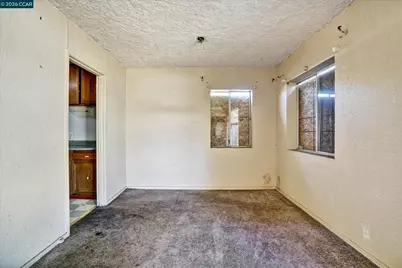 226 Tunis Rd, Oakland, CA 94603 - Photo 7