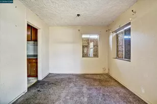 226 Tunis Rd, Oakland, CA 94603 - Photo 7