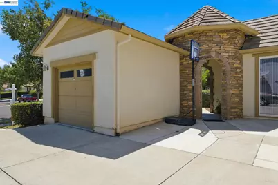 749 Ellerbrook St, Mountain House, CA 95391 - Photo 3