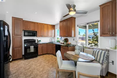 15223 Andover St, San Leandro, CA 94579 - Photo 13