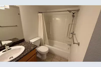 1800 Laguna St #APT 5, Concord, CA 94520 - Photo 15