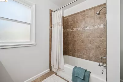 3975 Turnley Ave, Oakland, CA 94605 - Photo 29