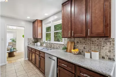 3975 Turnley Ave, Oakland, CA 94605 - Photo 21