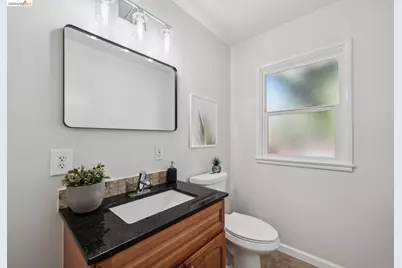 3975 Turnley Ave, Oakland, CA 94605 - Photo 39