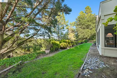 2749 Pine Knoll Drive #2, Walnut Creek, CA 94595 - Photo 55