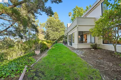 2749 Pine Knoll Drive #2, Walnut Creek, CA 94595 - Photo 57