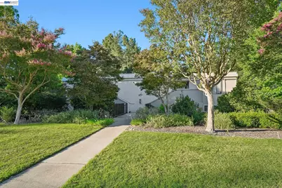 2749 Pine Knoll Drive #2, Walnut Creek, CA 94595 - Photo 3