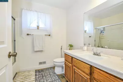 2353 Silver Creek Cir, Antioch, CA 94509 - Photo 25