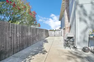2353 Silver Creek Cir, Antioch, CA 94509 - Photo 35