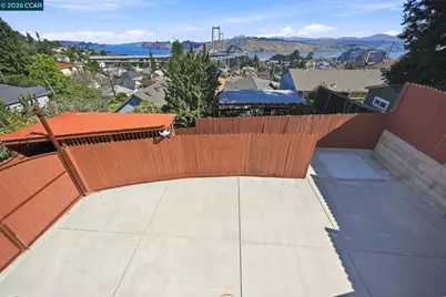 1135 5th Ave, Crockett, CA 94525 - Photo 25