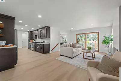 126 Saint Joan Ln, Pleasant Hill, CA 94523 - Photo 15