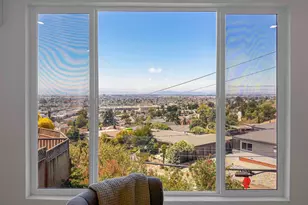 7301 Hillmont Dr, Oakland, CA 94605 - Photo 3