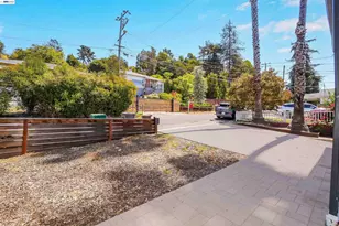 7301 Hillmont Dr, Oakland, CA 94605 - Photo 9
