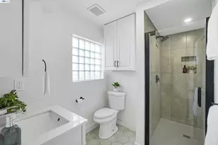 7301 Hillmont Dr, Oakland, CA 94605 - Photo 55