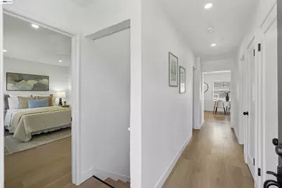 7301 Hillmont Dr, Oakland, CA 94605 - Photo 27