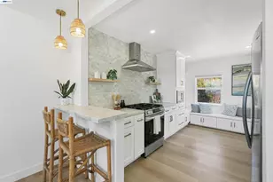 7301 Hillmont Dr, Oakland, CA 94605 - Photo 29