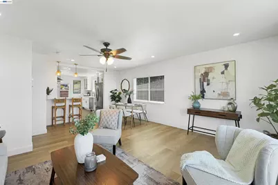7301 Hillmont Dr, Oakland, CA 94605 - Photo 31