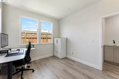1631 Wonderland Way, Hayward, CA 94545 - Photo 13