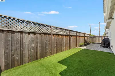 1631 Wonderland Way, Hayward, CA 94545 - Photo 33