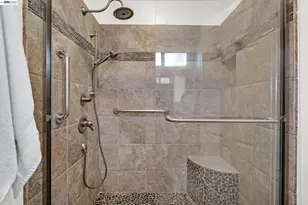 6877 Rayland Ct, Pleasanton, CA 94588 - Photo 17
