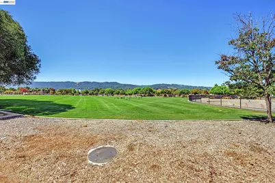 6877 Rayland Ct, Pleasanton, CA 94588 - Photo 29