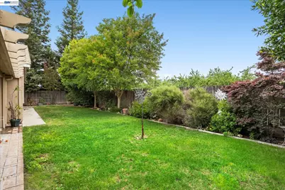 744 Vasconcellos Ave, Manteca, CA 95336 - Photo 39