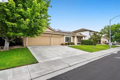 744 Vasconcellos Ave, Manteca, CA 95336 - Photo 3