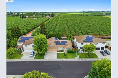 744 Vasconcellos Ave, Manteca, CA 95336 - Photo 43