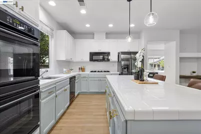 744 Vasconcellos Ave, Manteca, CA 95336 - Photo 17