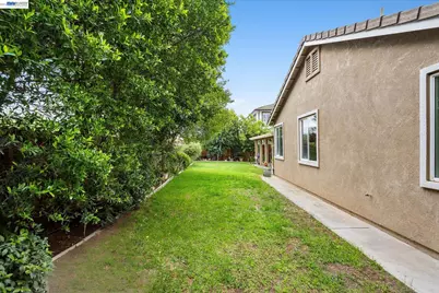 744 Vasconcellos Ave, Manteca, CA 95336 - Photo 41