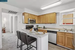 2452 Casa Ct, Oakland, CA 94605 - Photo 11
